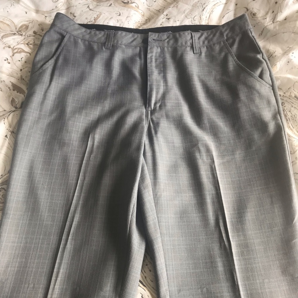 Travis Matthew trousers